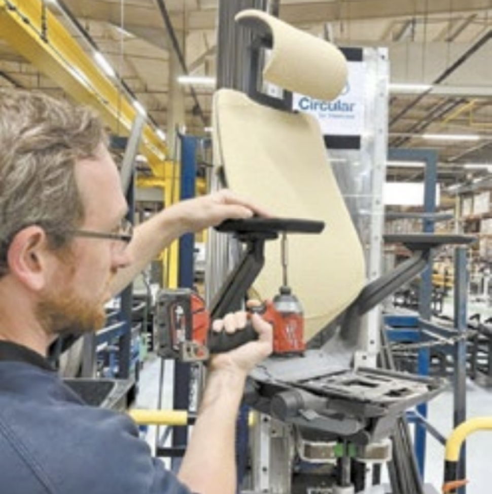 Remanufacturing de sièges de bureau chez steelcase